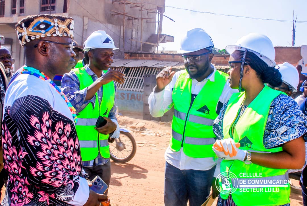 Équipe PCL sarl sur chantier au Katanga
